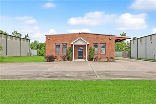 110 Herman Dr, Belle Chasse LA - Warehouse