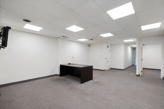 2401 Blueridge Ave, Wheaton, MD for lease Interior Photo- Image 2 of 15