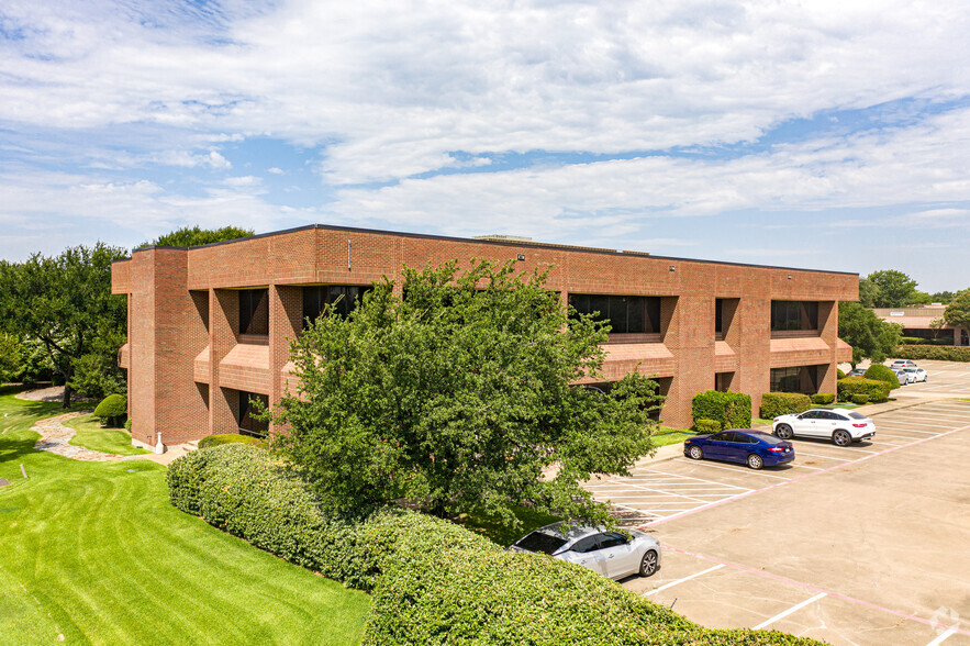 5800 Campus Circle Dr E, Irving, TX for lease - Building Photo - Image 2 of 16