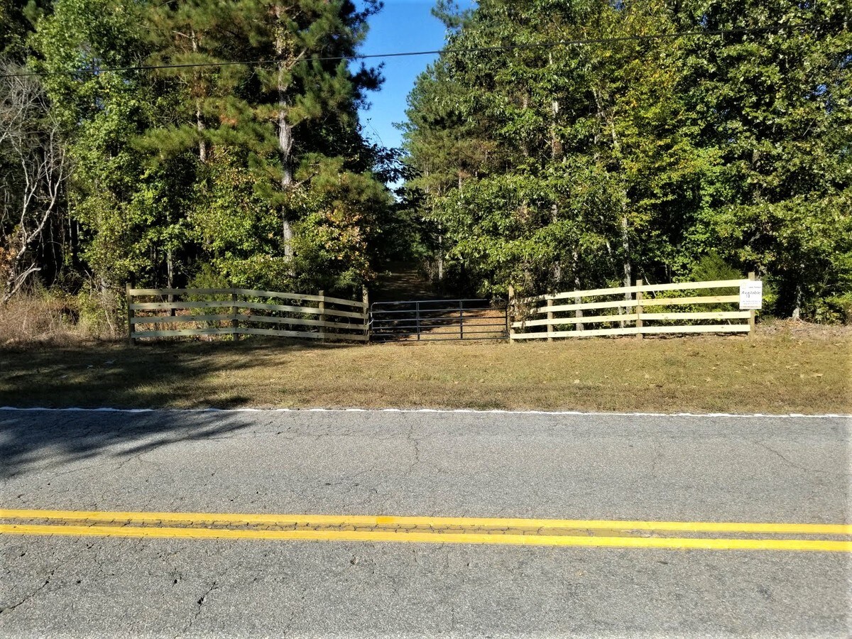 889 Dunklin Bridge Rd, Fountain Inn, SC 29644