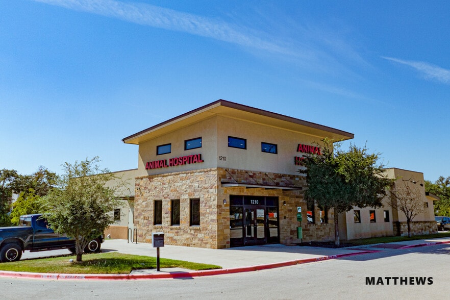 Mission Pet Health Portfolio portfolio of 2 properties for sale on LoopNet.com - Building Photo - Image 1 of 4