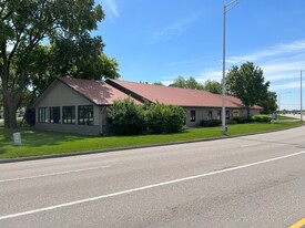 905 Pyott Rd, Crystal Lake IL - Warehouse