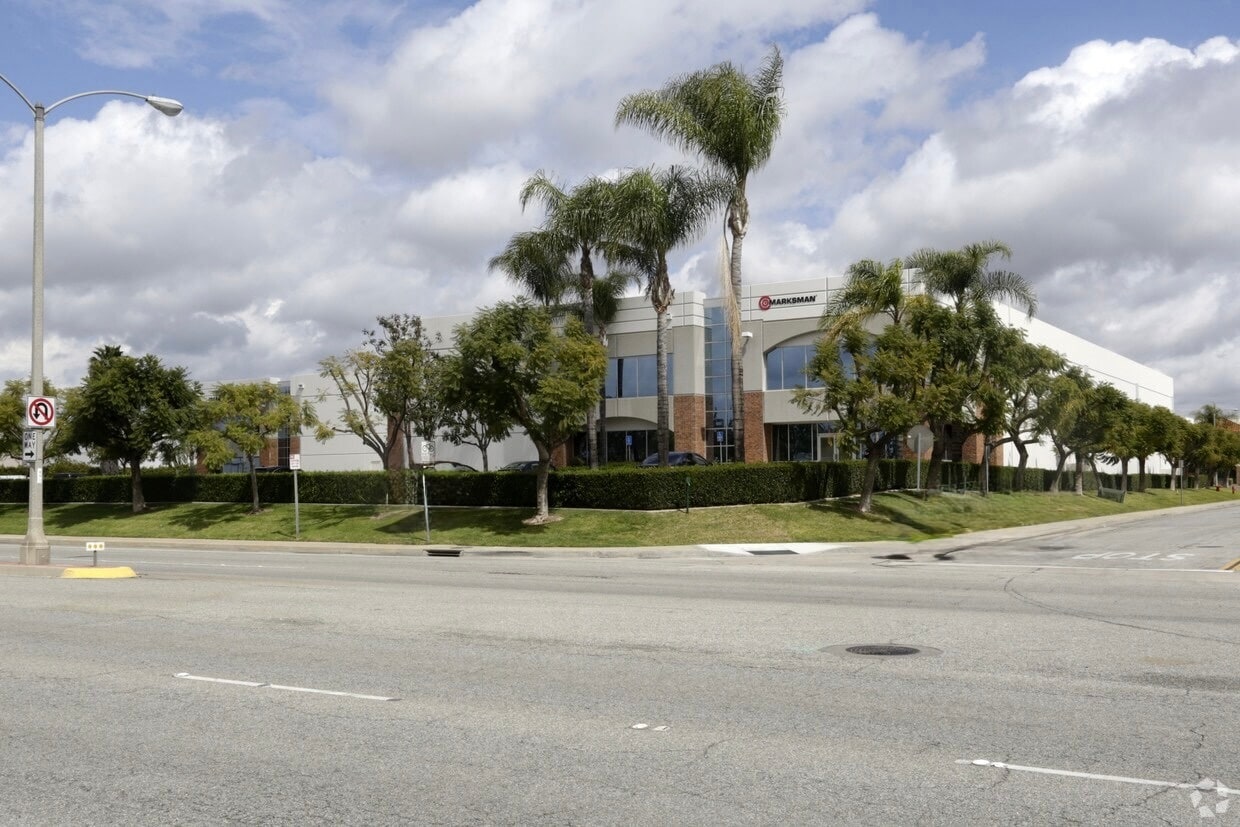10646-10658 Bloomfield Ave, Santa Fe Springs, CA for lease Building Photo- Image 1 of 5