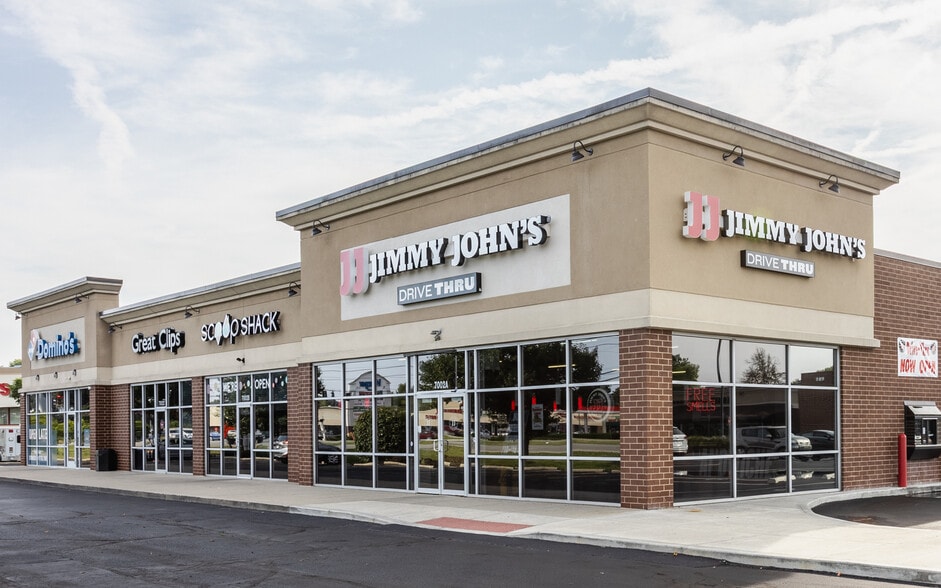 Avalon Crossing Shopping Center portfolio of 3 properties for sale on LoopNet.com - Building Photo - Image 3 of 9