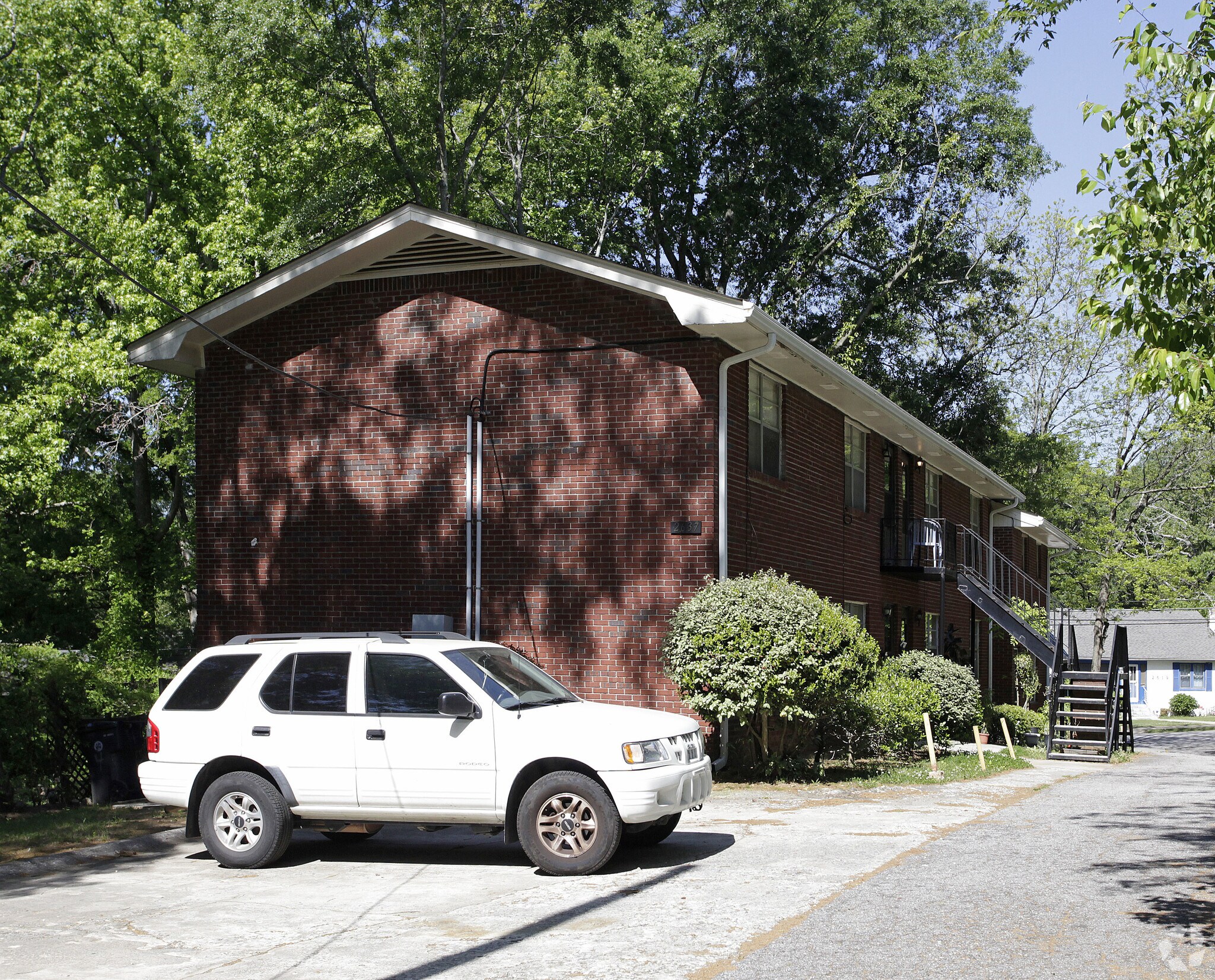 2637 Lester St, Atlanta, GA for sale Primary Photo- Image 1 of 1