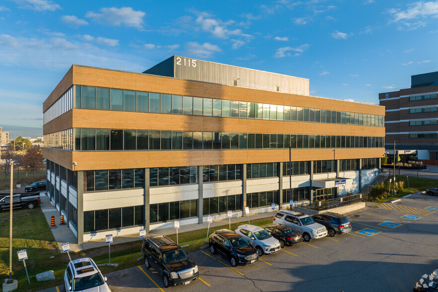 2115 Finch Av W, Toronto, ON for lease - Building Photo - Image 2 of 28