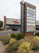 501-1093 Medford Ctr, Medford, OR for lease Building Photo- Image 1 of 5