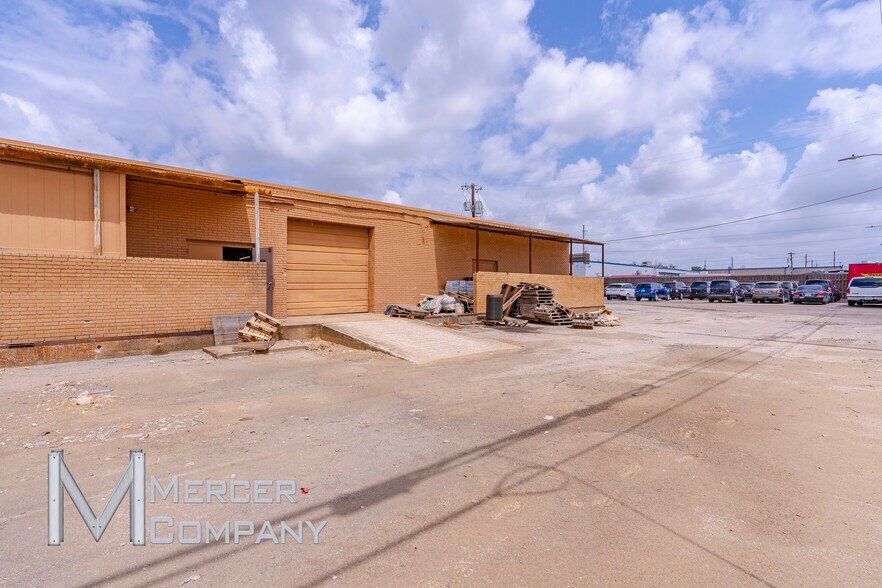 538 Shepherd Dr, Garland, TX for lease - Building Photo - Image 3 of 5