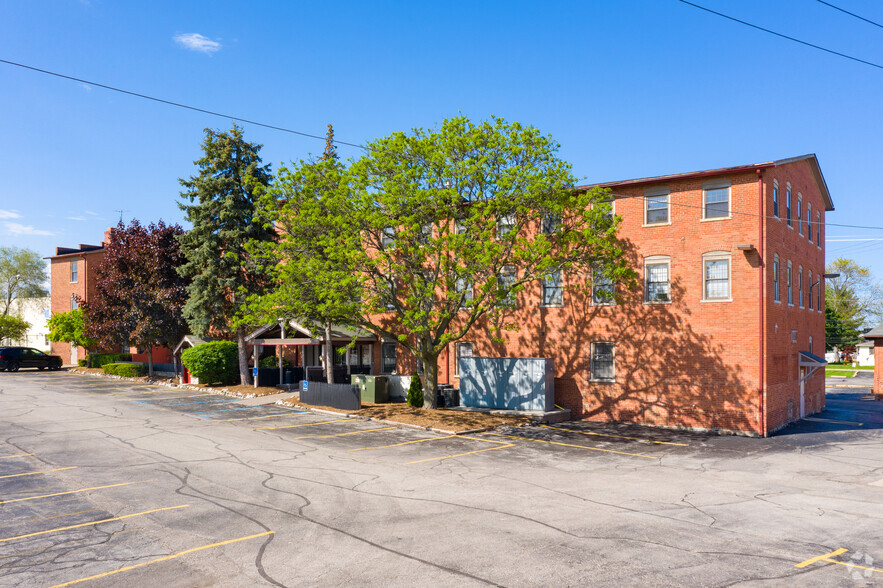 340 N Main St, Plymouth, MI for lease - Building Photo - Image 1 of 14