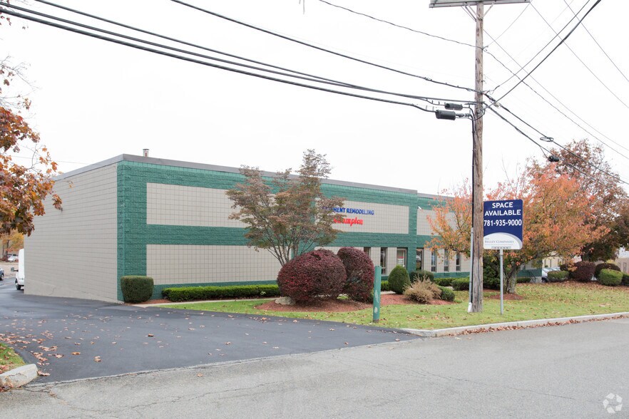 11 6th Rd, Woburn, MA for sale - Primary Photo - Image 1 of 1