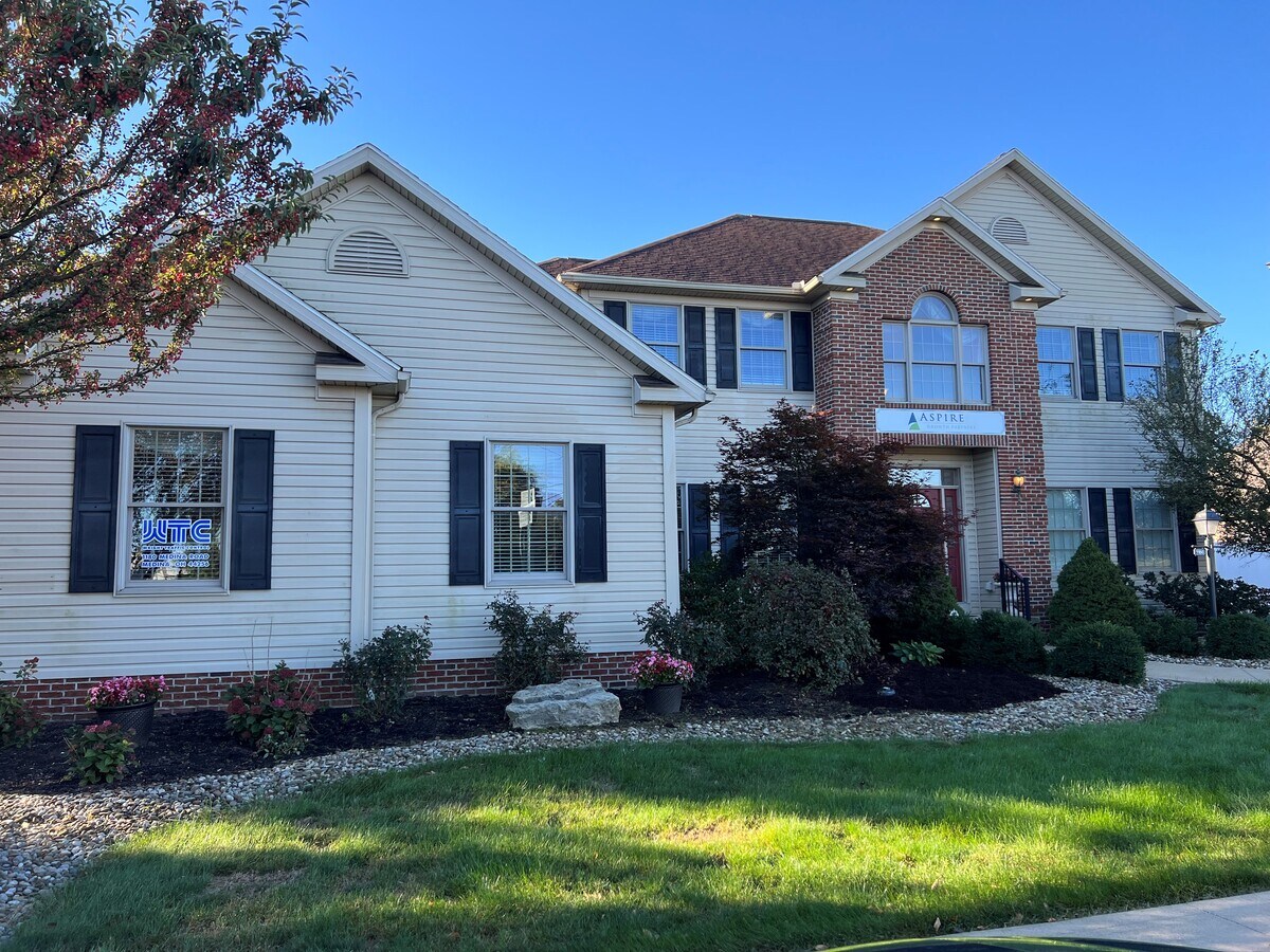 1180 Medina Rd, Medina, OH 44256