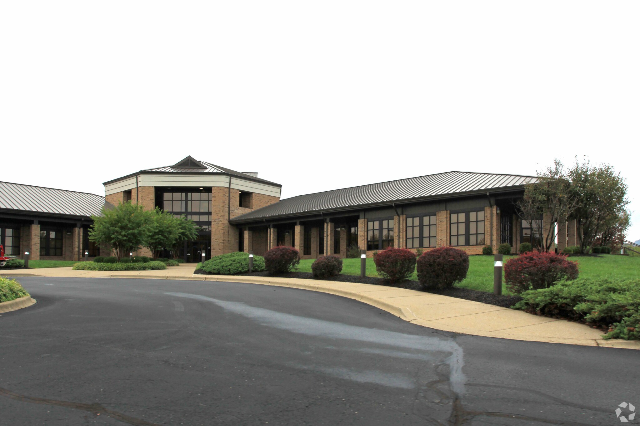 41004106 Charlestown Rd, New Albany, IN 47150