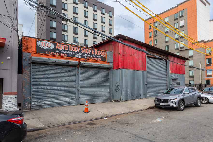 9715 Sutphin Blvd, Jamaica, NY for lease - Building Photo - Image 1 of 3