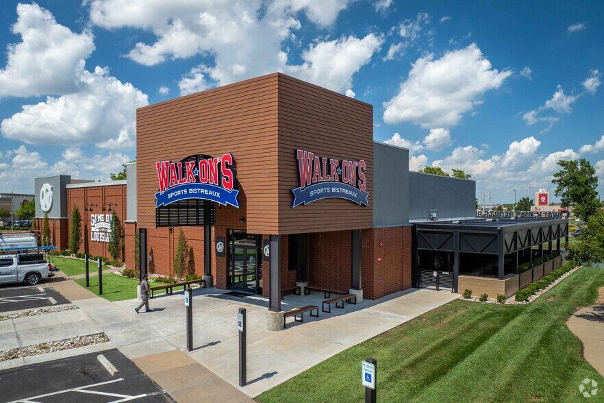 2661 N Maize Rd, Wichita, KS for sale - Primary Photo - Image 1 of 1