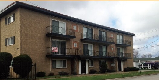 14446 S Torrence Ave, Burnham, IL for sale - Primary Photo - Image 1 of 1