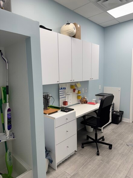 1157 Stonecrest Blvd, Tega Cay, SC for lease - Interior Photo - Image 3 of 7