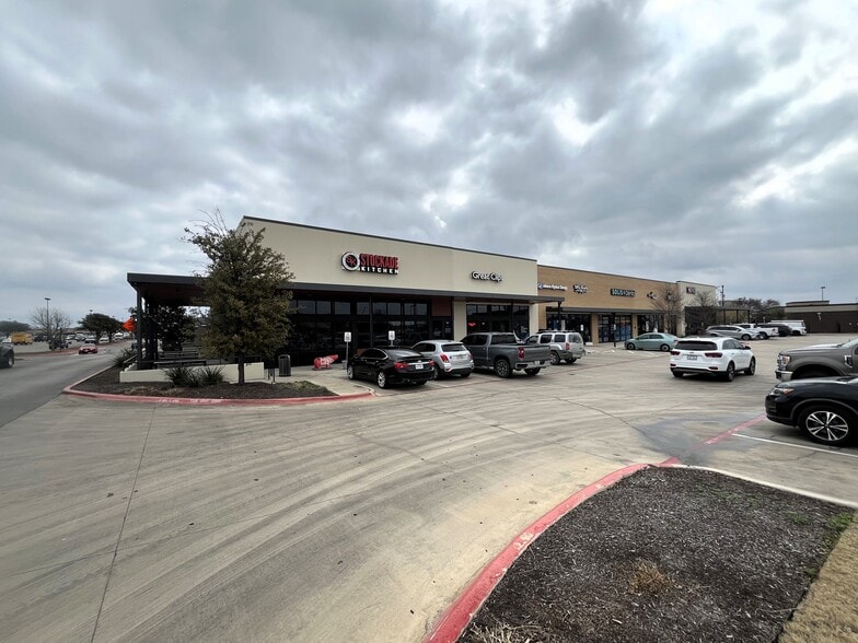210 Ed Schmidt Blvd, Hutto, TX for sale - Building Photo - Image 1 of 1