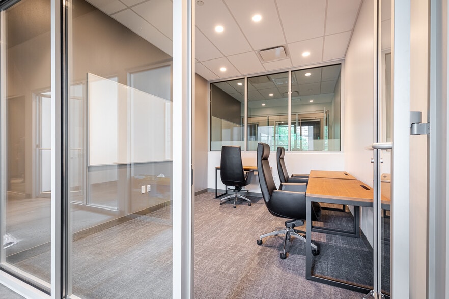 3535 Peachtree Rd NE, Atlanta, GA for lease - Interior Photo - Image 2 of 25