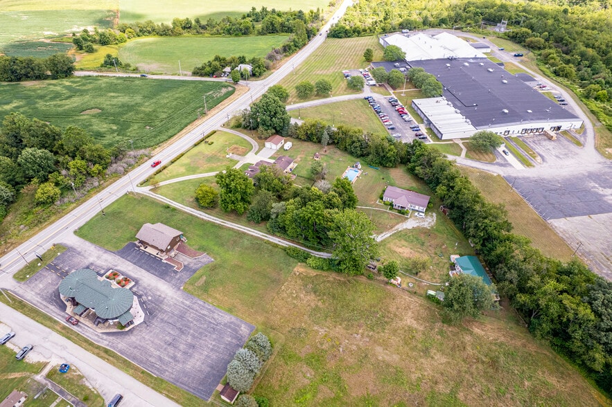 376 E Main St, Mount Pleasant, PA for sale - Building Photo - Image 2 of 18