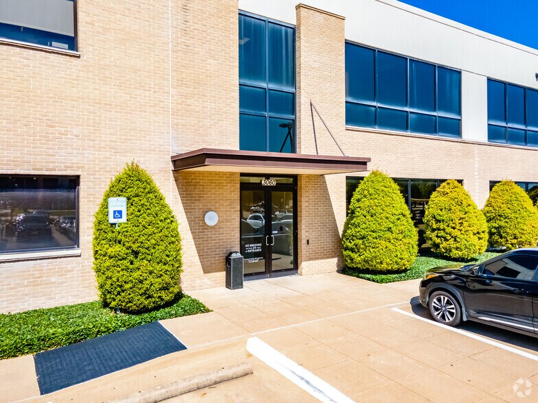 3060 Communications Pky, Plano, TX for lease - Building Photo - Image 3 of 28