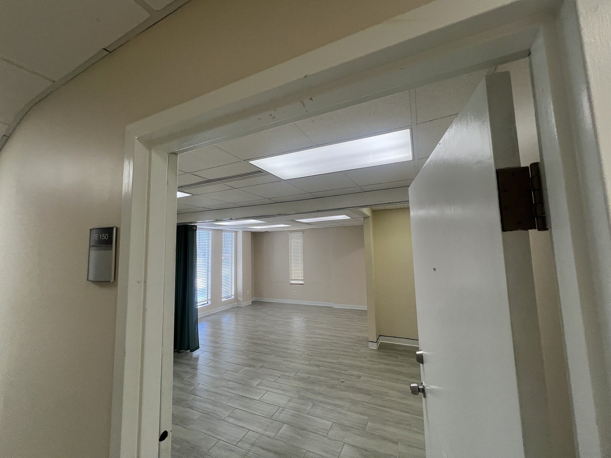 5118 N 56th St, Tampa, FL for lease Interior Photo- Image 1 of 3