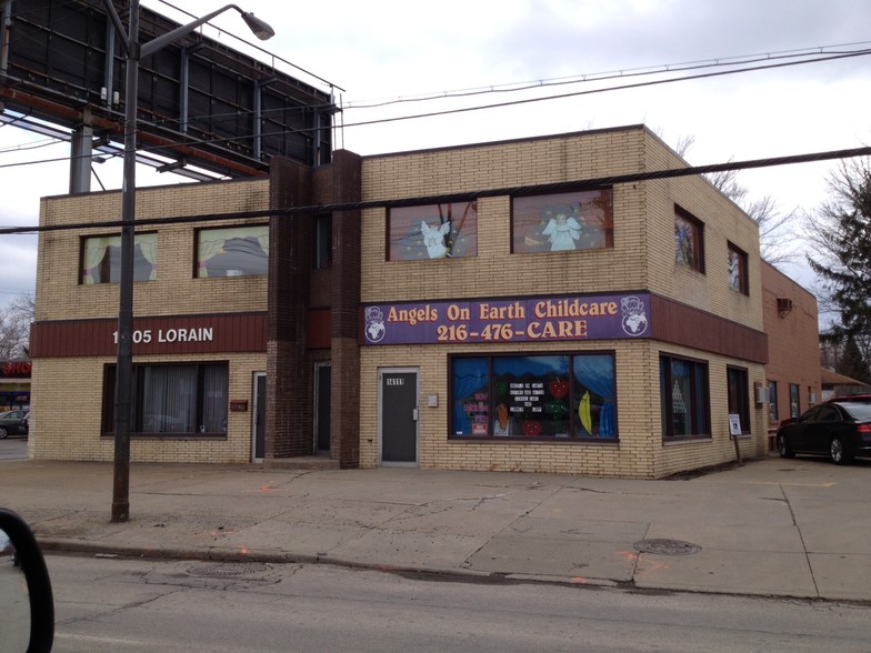 14105 Lorain Ave, Cleveland, OH for lease - Primary Photo - Image 1 of 2