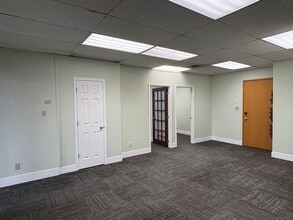 222 16th Ave NE, Calgary, AB for lease Interior Photo- Image 1 of 5