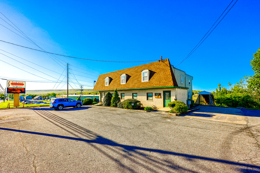 4607 Division Hwy, East Earl, PA for sale - Primary Photo - Image 1 of 1