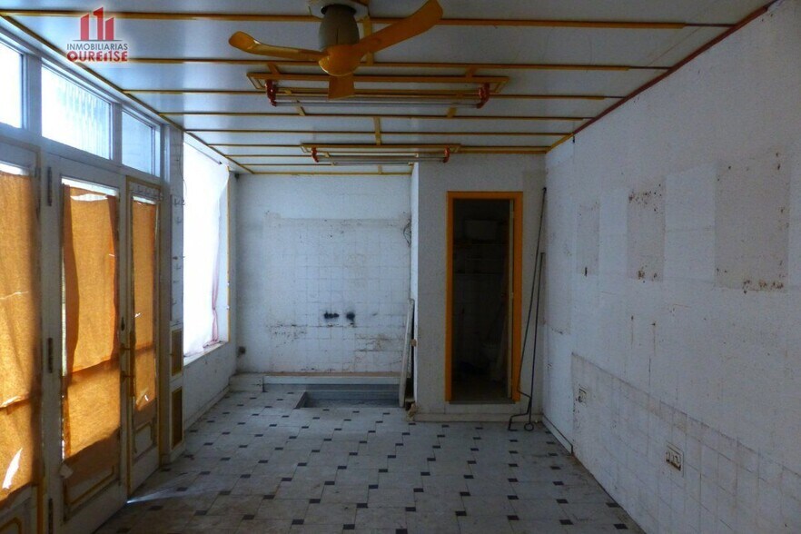 Retail in Ourense for lease - Building Photo - Image 2 of 5
