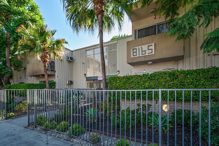 8165 Langdon Ave, Van Nuys, CA 91406