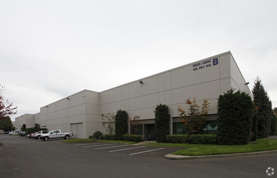 12300-12490 SE Highway 212, Clackamas, OR for lease - Building Photo - Image 1 of 3