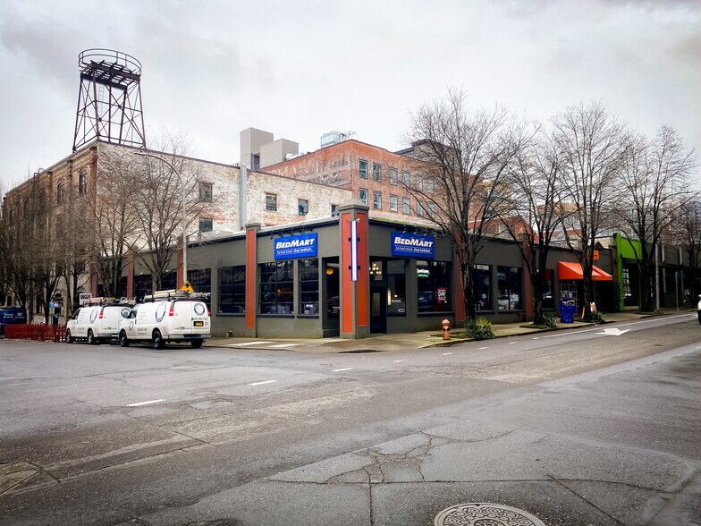 536 NW 14th Ave, Portland, OR for sale - Building Photo - Image 1 of 1