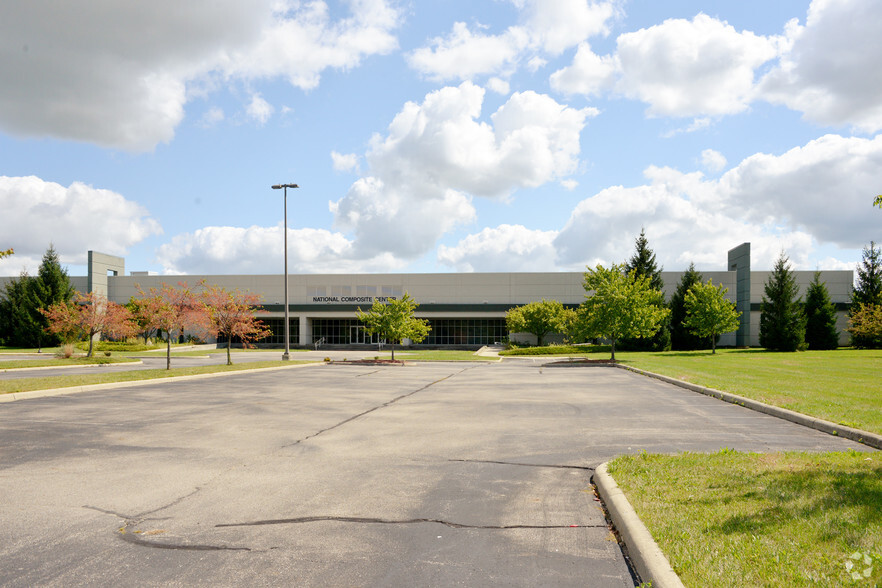 1930-2000 Composite Dr, Kettering, OH for sale - Building Photo - Image 1 of 1