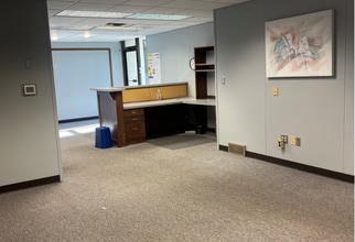 3905 S Western Ave, Sioux Falls, SD for lease Building Photo- Image 2 of 5