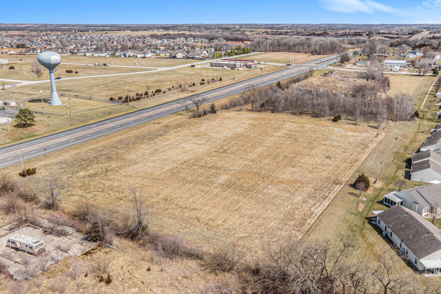 State Ave, Tonganoxie, KS for sale - Building Photo - Image 3 of 13