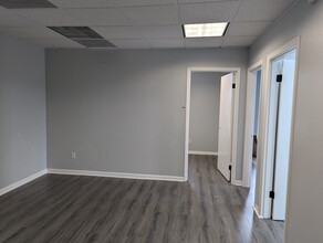 65 E Nasa Blvd, Melbourne, FL for lease Interior Photo- Image 2 of 5