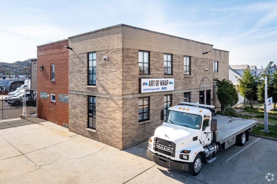 48 Nancy St, West Babylon, NY for sale - Primary Photo - Image 1 of 1