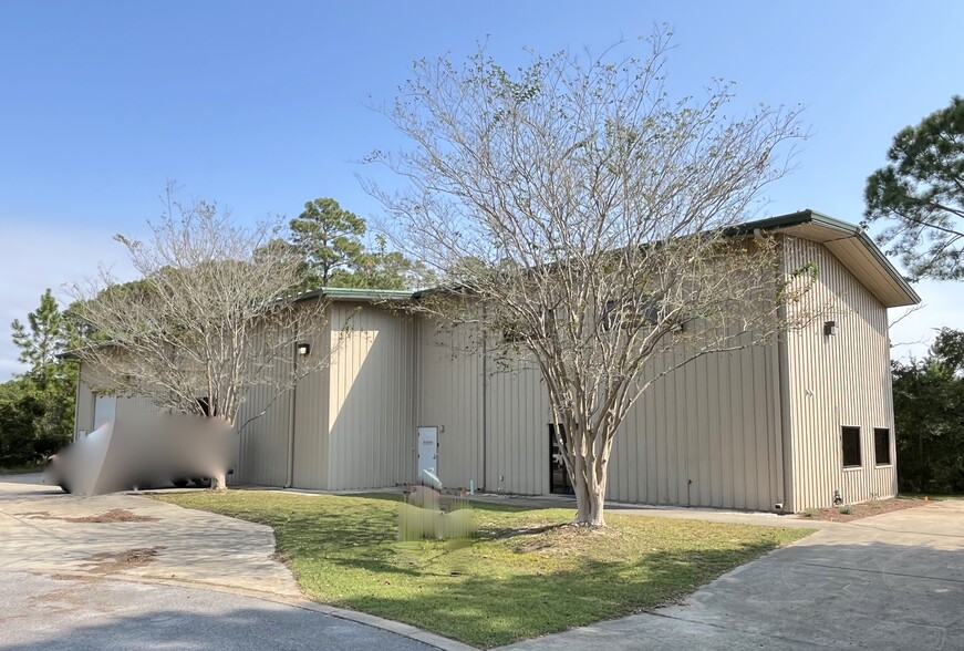 237 Market St, Santa Rosa Beach, FL for sale - Primary Photo - Image 1 of 8