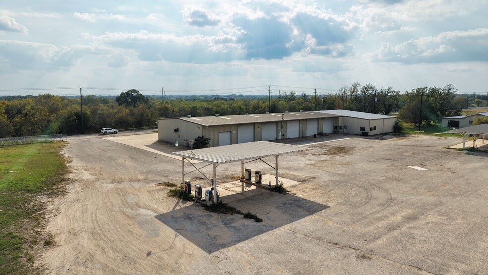 14685 Old Frio City Rd, Lytle, TX for lease - Building Photo - Image 3 of 11