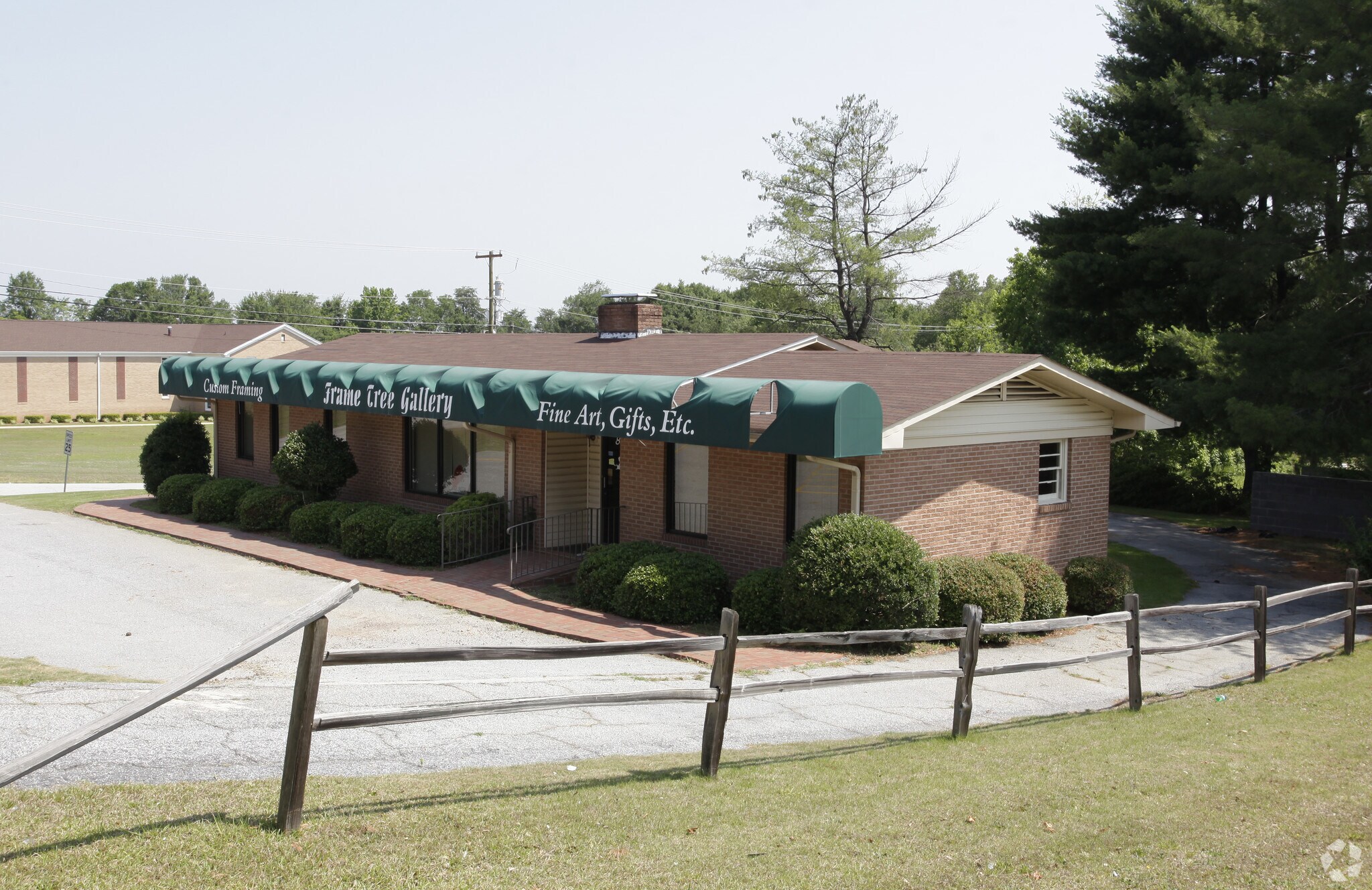 812 N Main St, Greer, SC for sale Primary Photo- Image 1 of 1