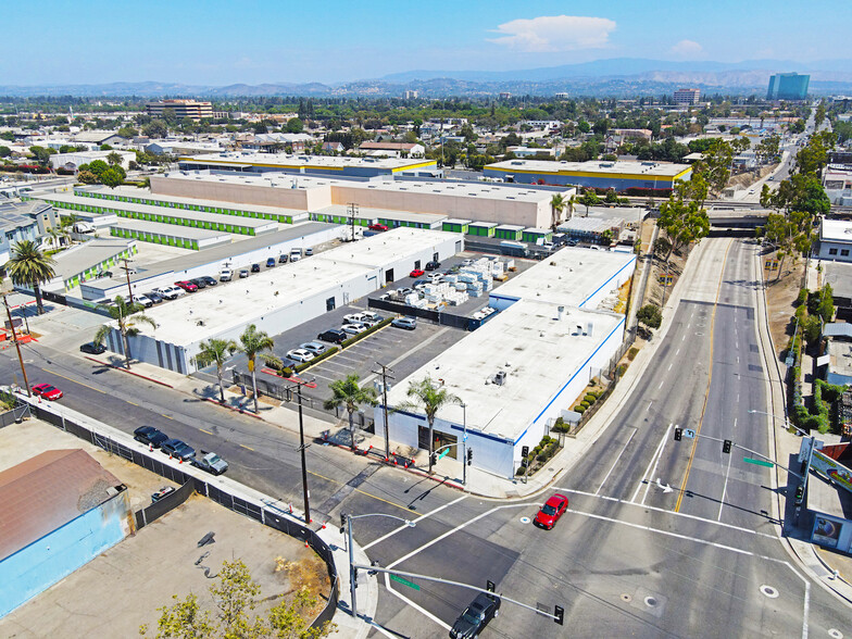 115-117 N Standard Ave, Santa Ana, CA for lease - Primary Photo - Image 1 of 22