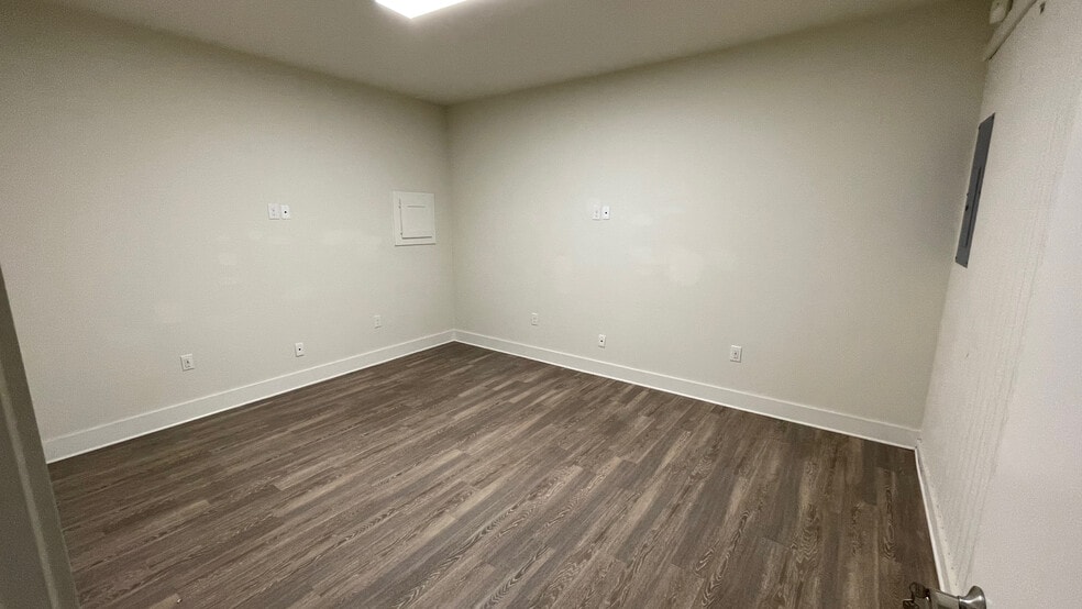 1144 Pride Dr, New Braunfels, TX for lease - Building Photo - Image 3 of 15