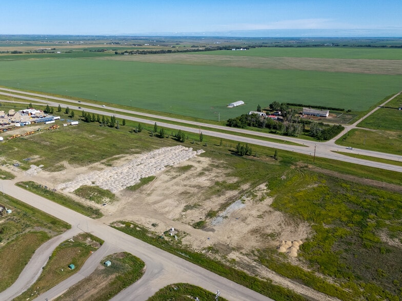 52 Durum Dr, Wheatland County, AB for sale - Building Photo - Image 2 of 7