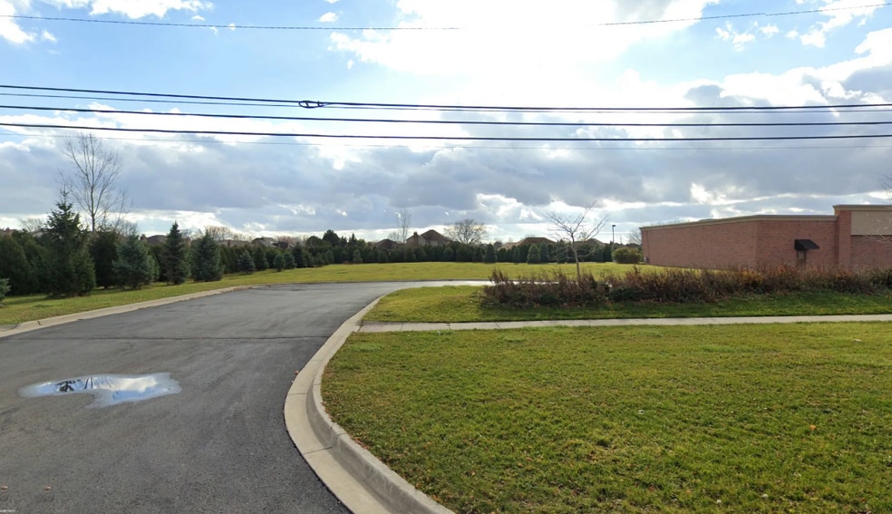 15300 21 Mile Rd, Macomb Township, MI for sale - Primary Photo - Image 3 of 5