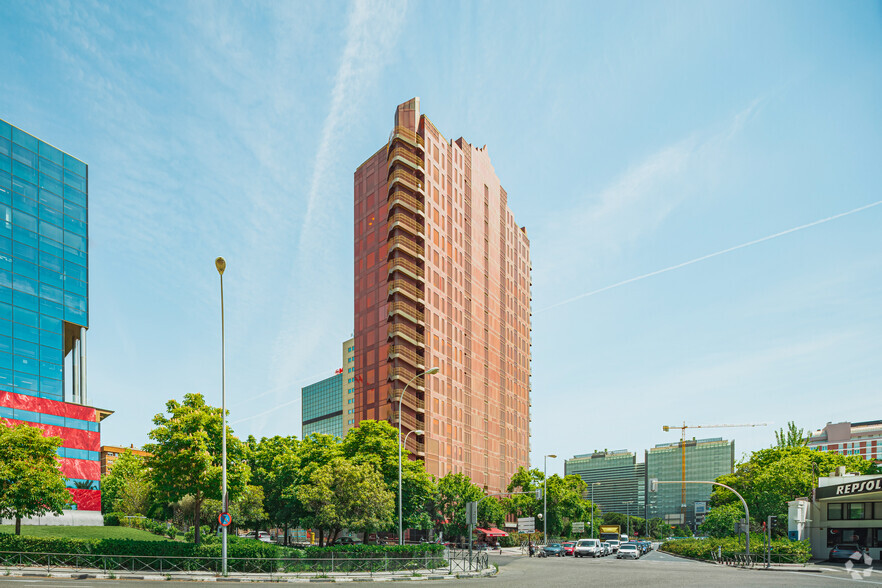 Avenida Burgos, 8 A, Madrid, Madrid for lease - Building Photo - Image 3 of 3