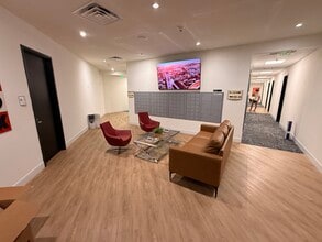 801 Northpoint Pky, West Palm Beach, FL for lease Interior Photo- Image 1 of 4