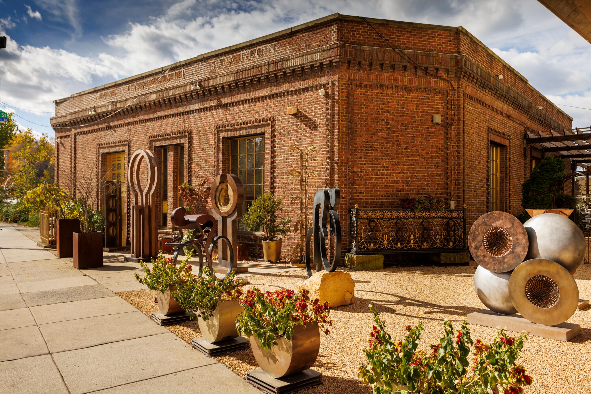 114 Green Ln, Philadelphia, PA for lease Building Photo- Image 1 of 27