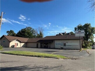 More details for 455 Lake St N, Forest Lake, MN - Retail for Sale