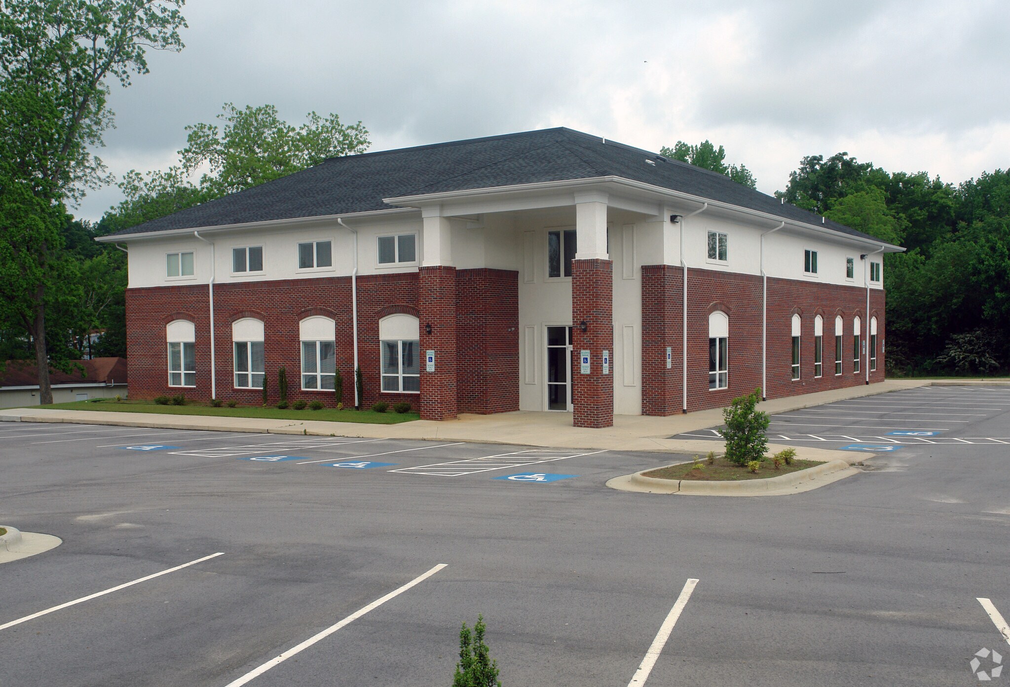 417 Vance St, Clinton, NC 28328 Office for Lease