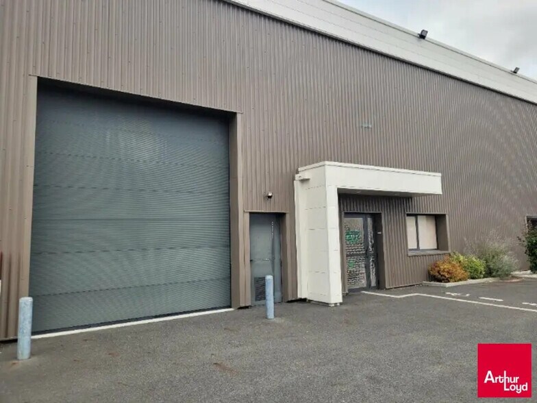 Flex in Le Mans for lease - Building Photo - Image 1 of 2